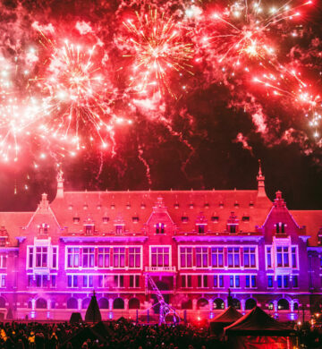 Spectacle pyrotechnique à la faculté des Sciences Jean Perrin à Lens pour le festival de la Sainte Barbe