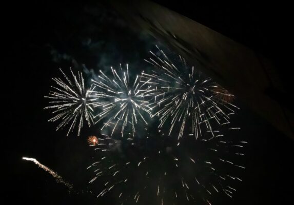 Spectacle pyrotechnique au Louvre-Lens ©Fabien Corfmat